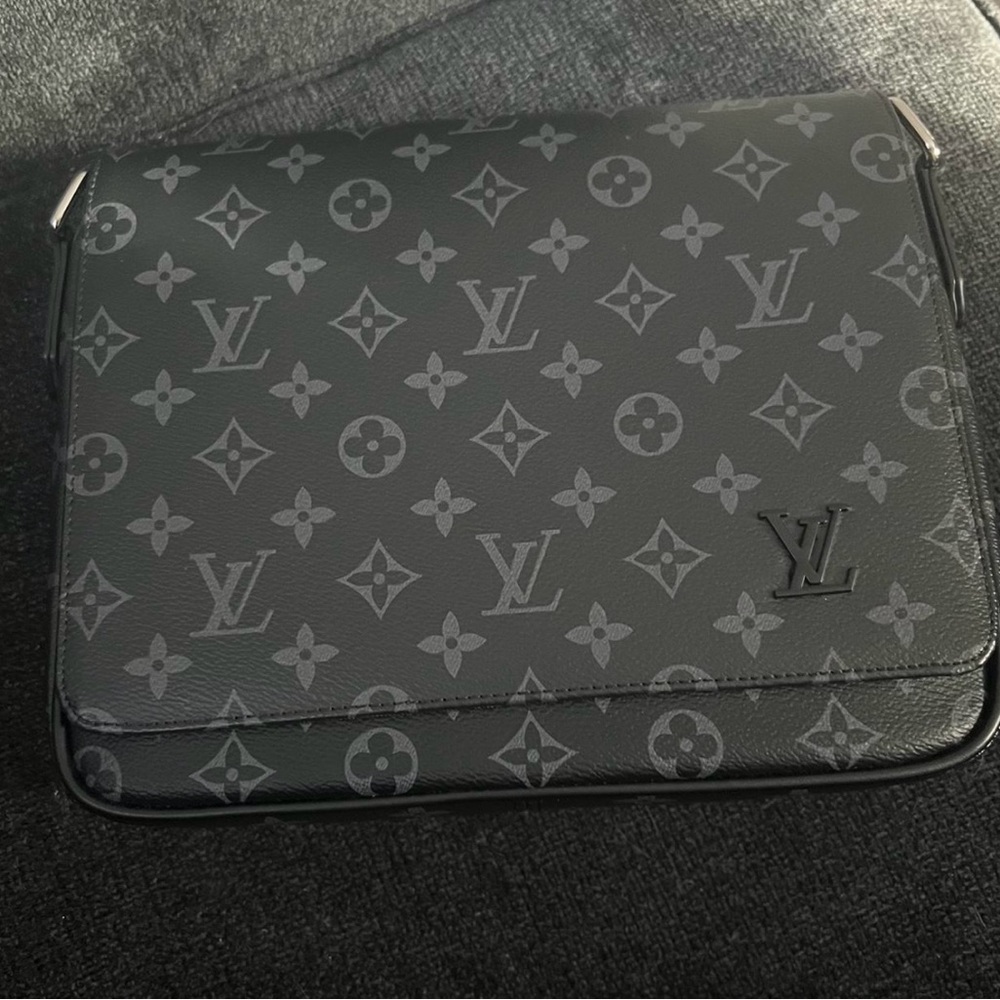 Louis Vuitton Men's Black Monogram Bag